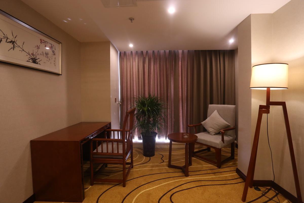 Mingshan Hotel Chengdu Extérieur photo